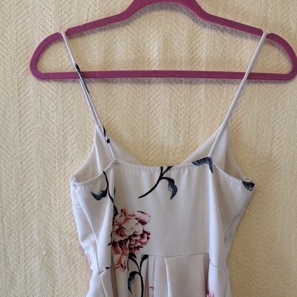 Floral V-Neck Mini Dress - Picture 7 of 7